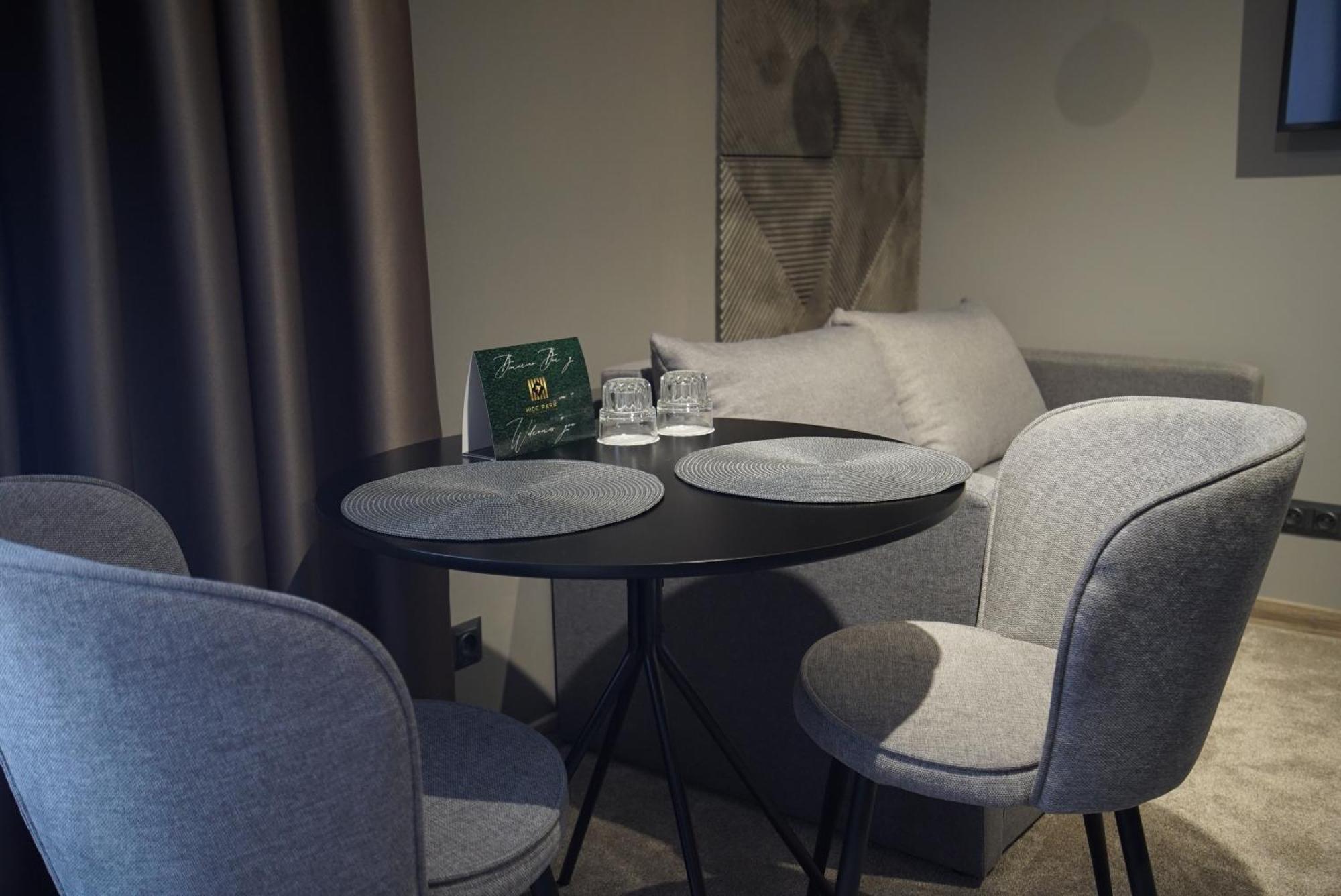 Hide Park Hotel Vinnytsia Extérieur photo