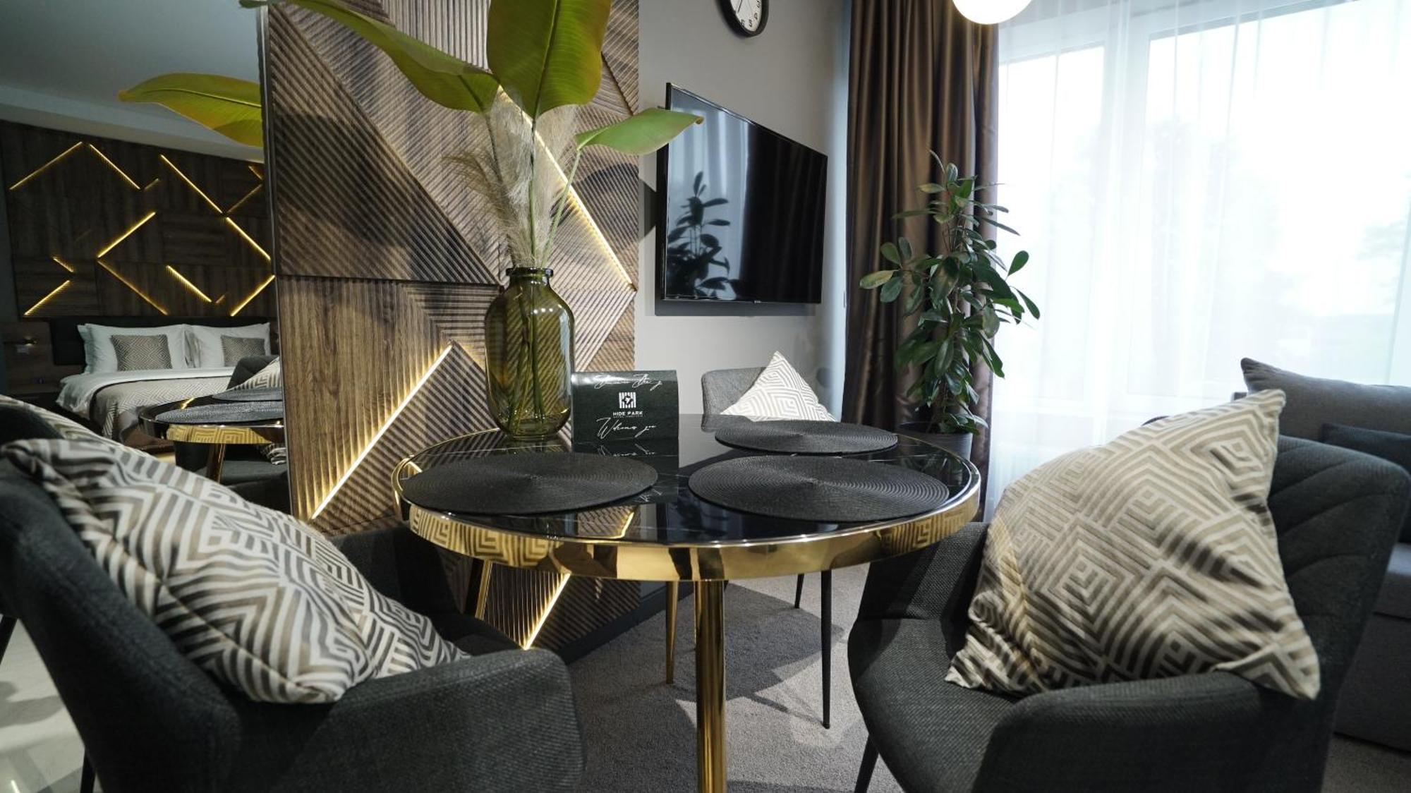 Hide Park Hotel Vinnytsia Extérieur photo