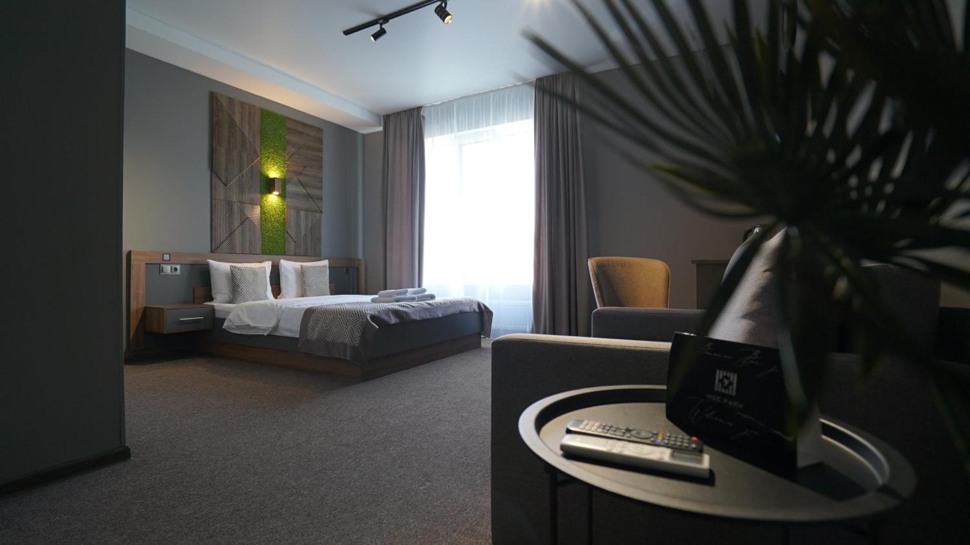 Hide Park Hotel Vinnytsia Extérieur photo