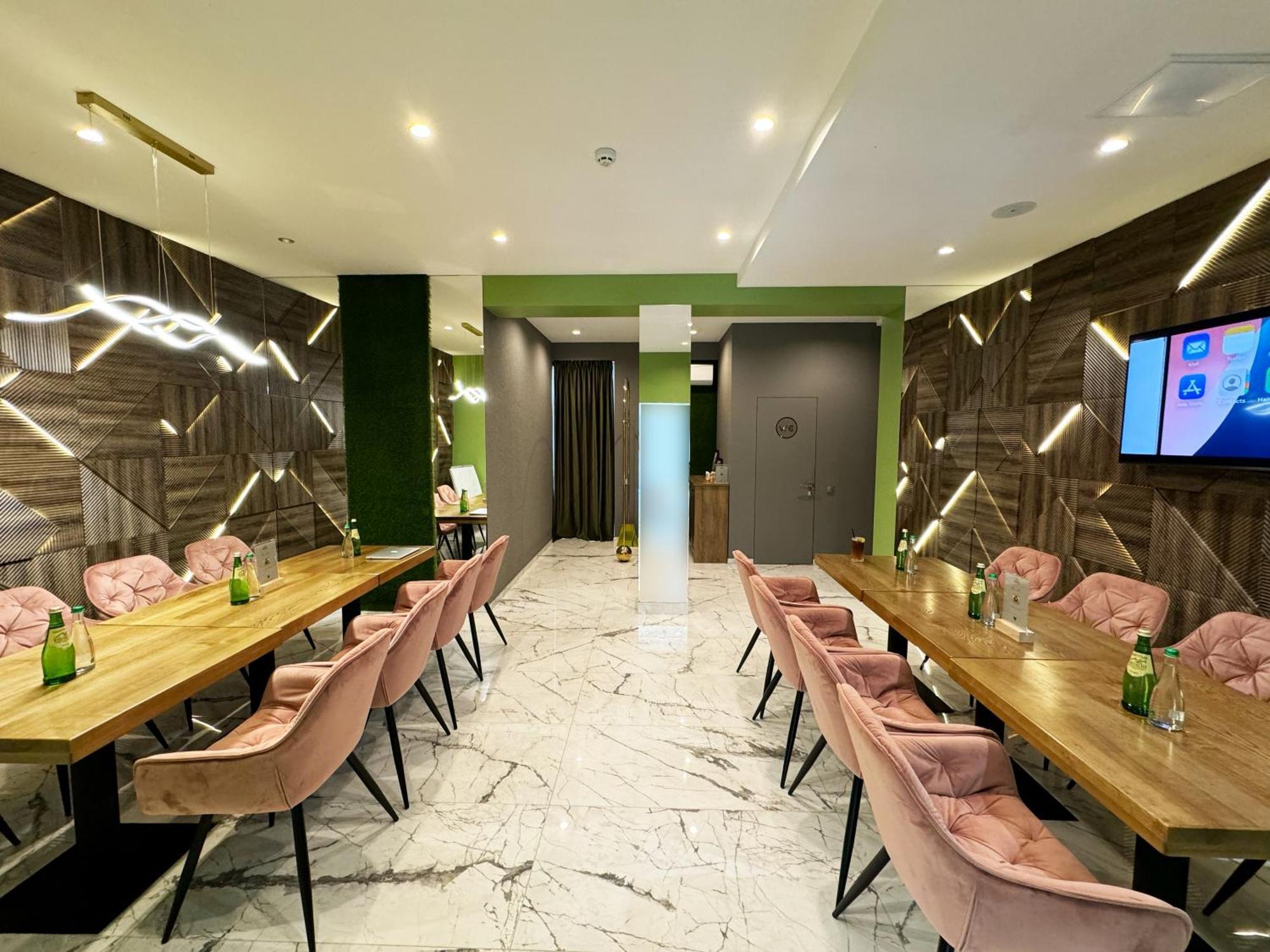 Hide Park Hotel Vinnytsia Extérieur photo