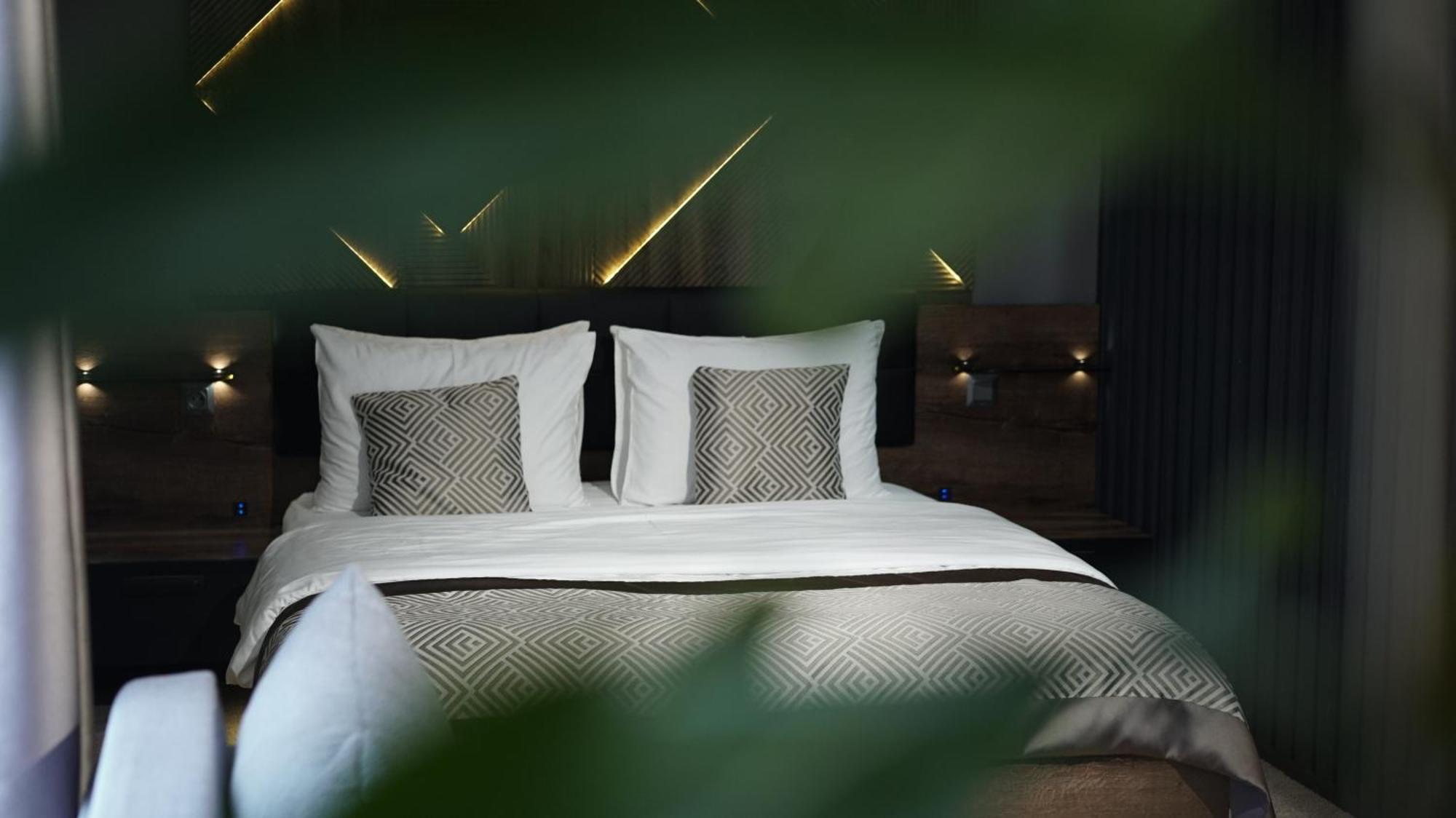 Hide Park Hotel Vinnytsia Extérieur photo