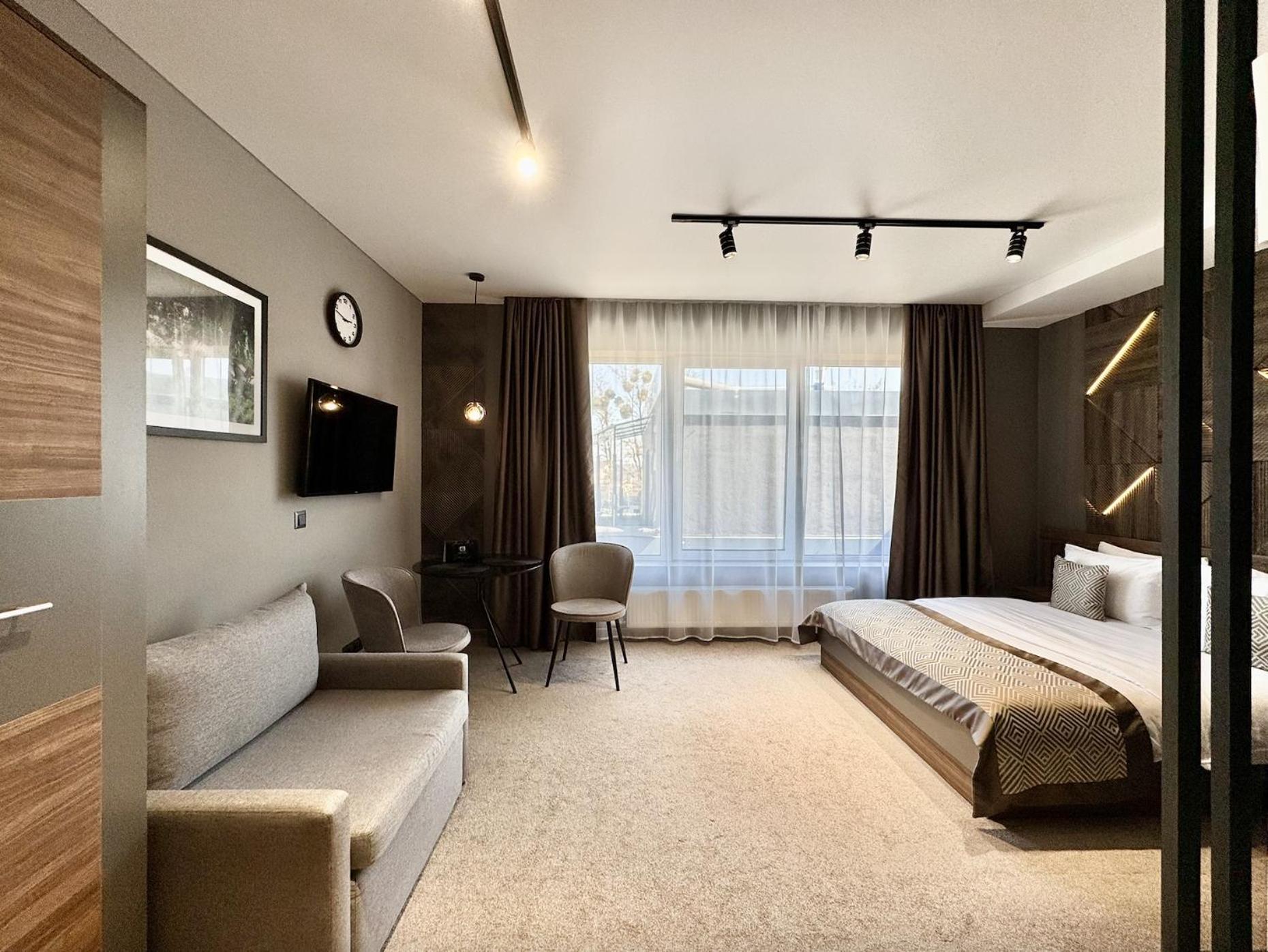 Hide Park Hotel Vinnytsia Extérieur photo